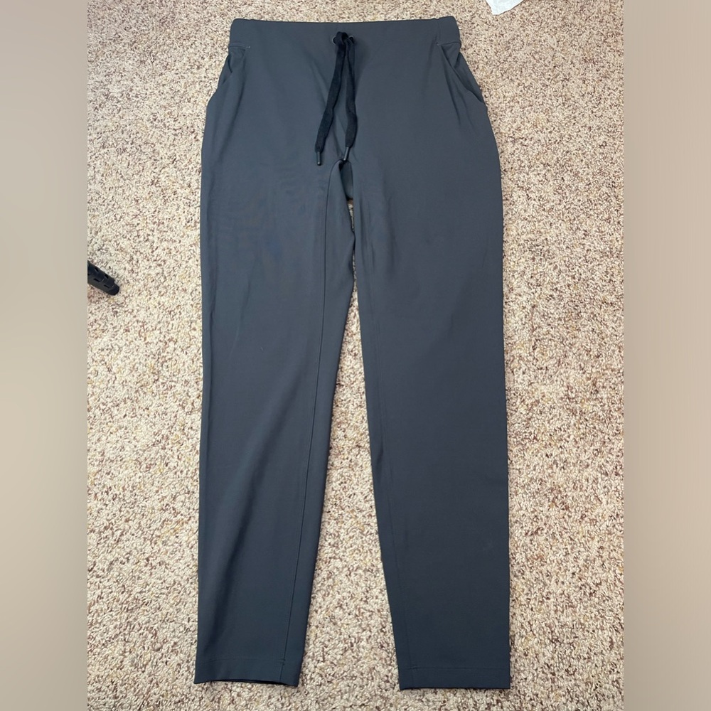 Lululemon Women's Black Straight Leg Drawstring Pocket Stretch Pants size 8 29”